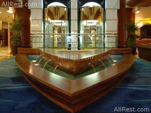 Dhow Palace Hotel 7